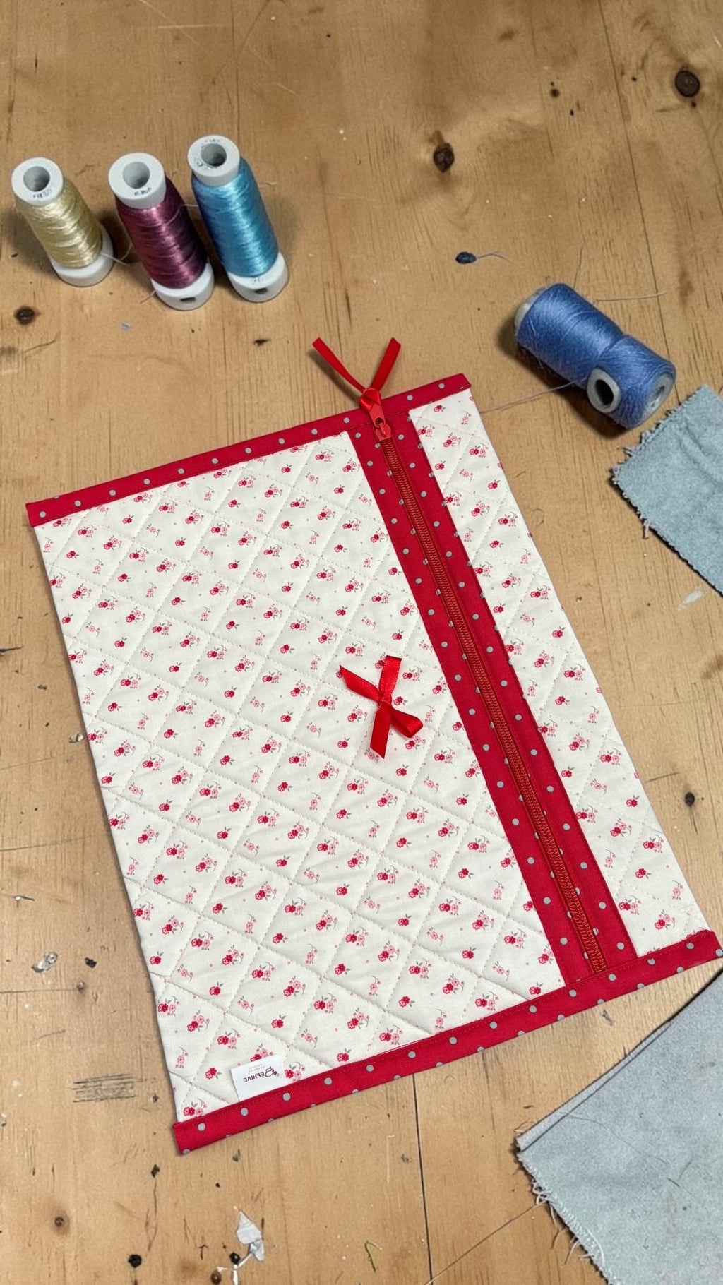 Summer Red Project Bag