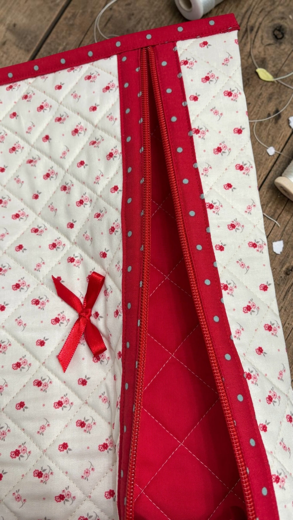 Summer Red Project Bag