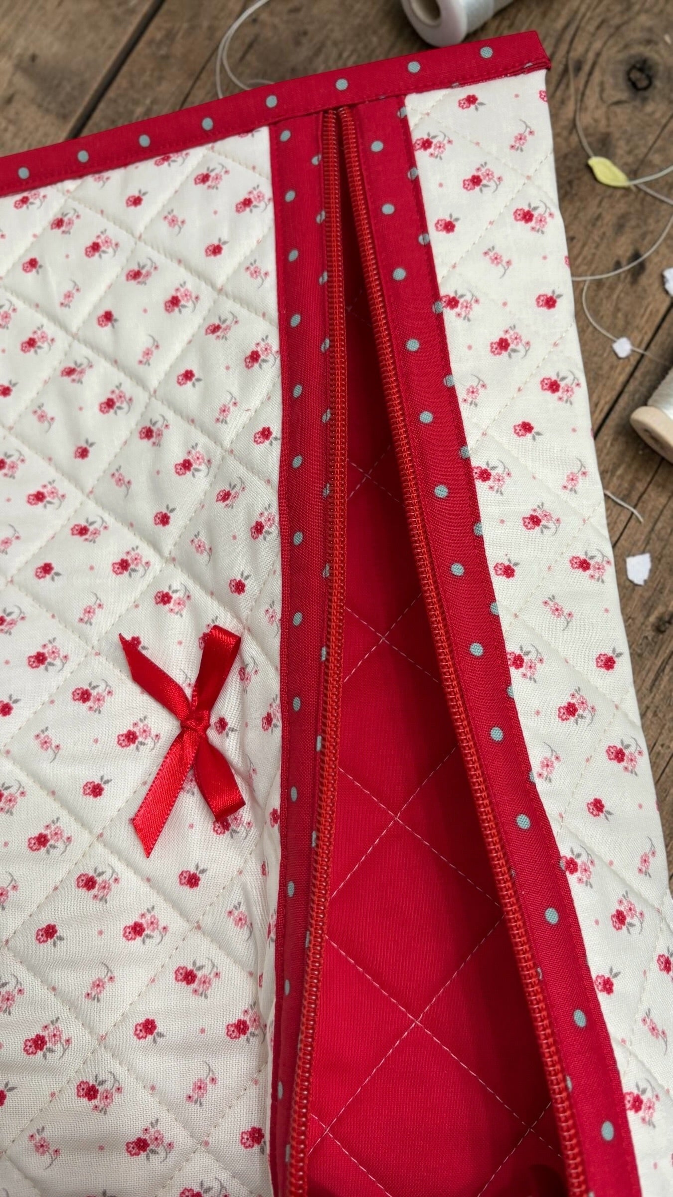 Summer Red Project Bag