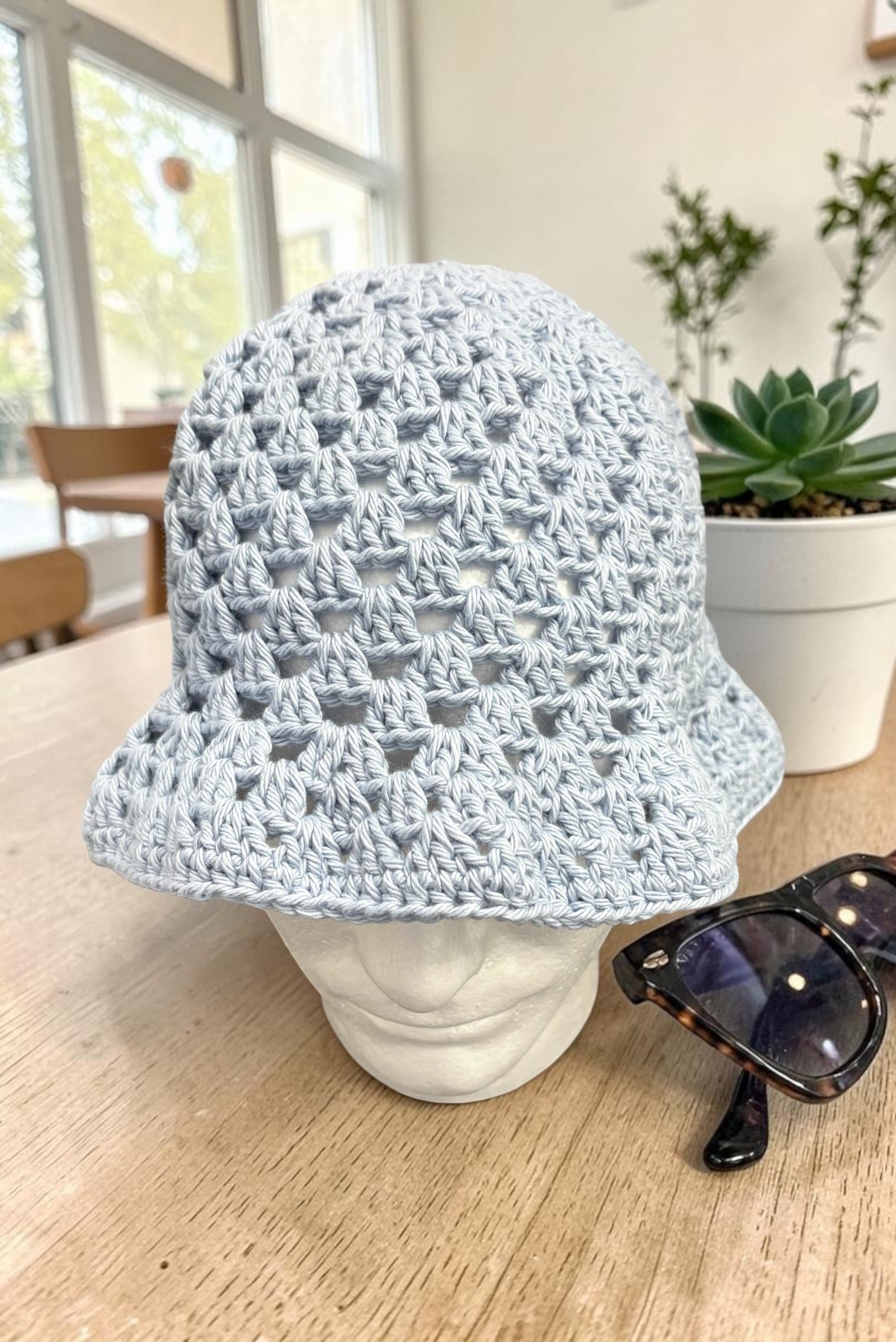 Daylily Pink/Blue Shell Crochet Bucket Hat