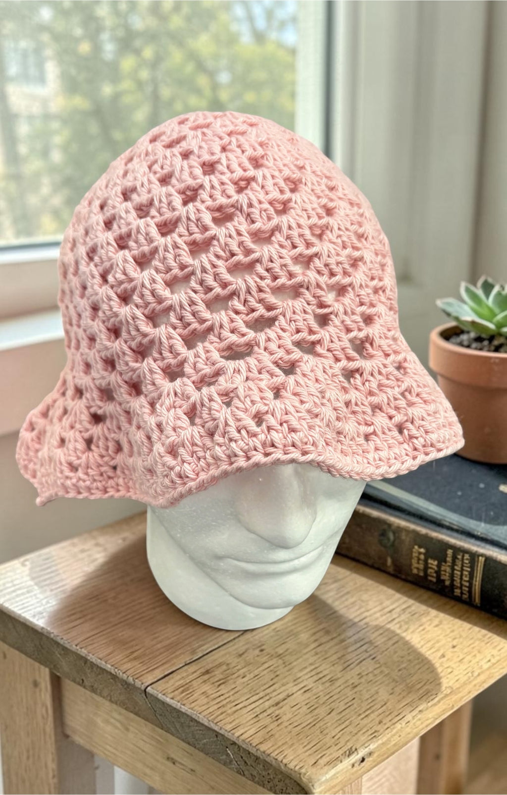 Daylily Pink/Blue Shell Crochet Bucket Hat