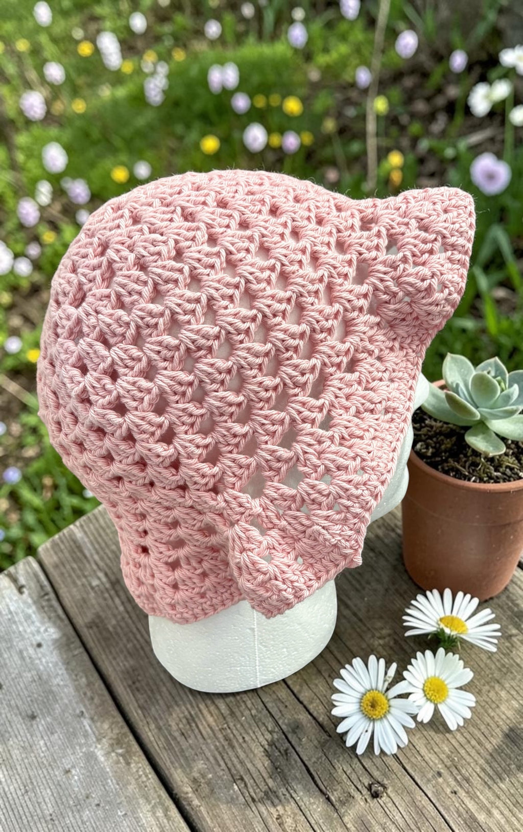 Daylily Pink/Blue Shell Crochet Bucket Hat